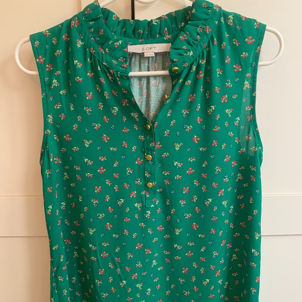 LOFT Green Floral Ruffle Sleeveless Blouse